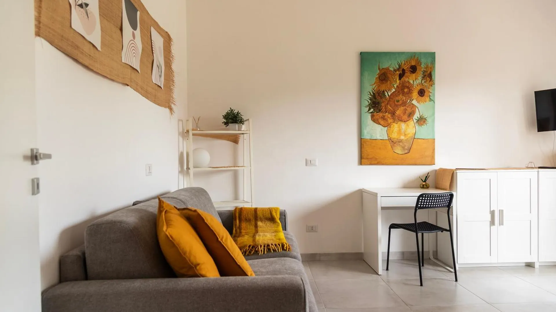 Apartment Youhosty - Paul Valery Ter Milan